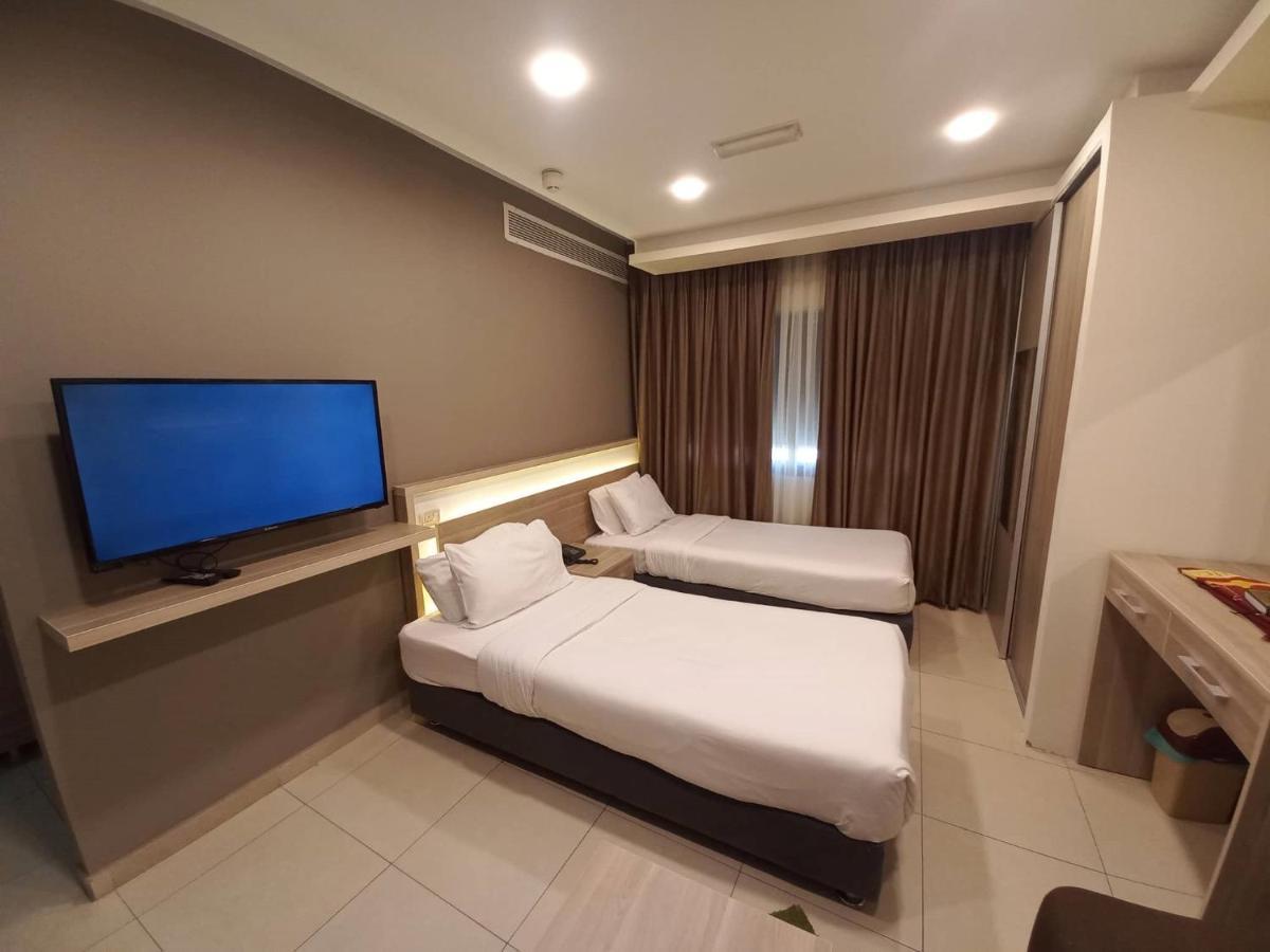 Lujain Hotel فندق النور واللجين Amman Extérieur photo