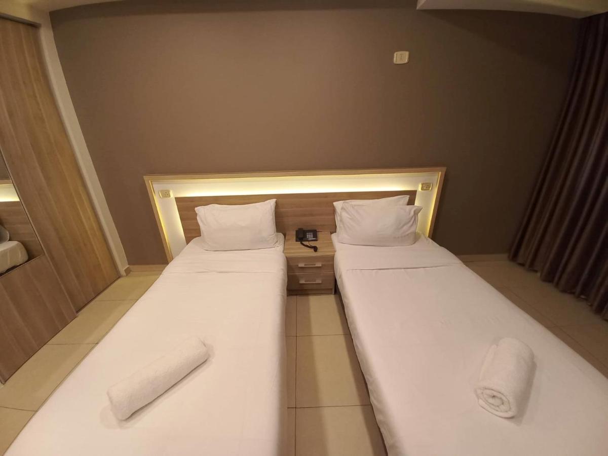 Lujain Hotel فندق النور واللجين Amman Extérieur photo
