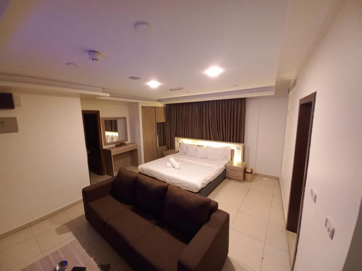 Lujain Hotel فندق النور واللجين Amman Extérieur photo