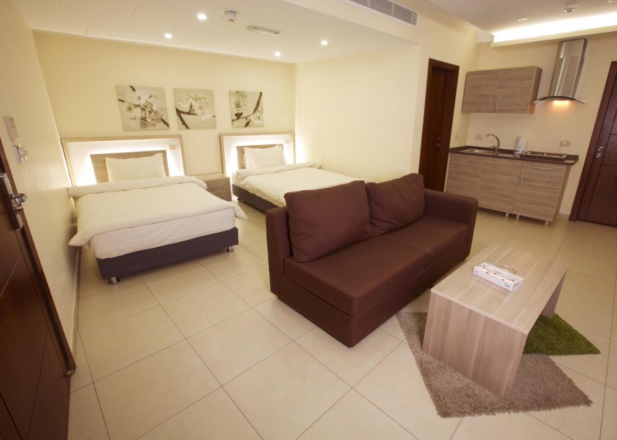 Lujain Hotel فندق النور واللجين Amman Extérieur photo