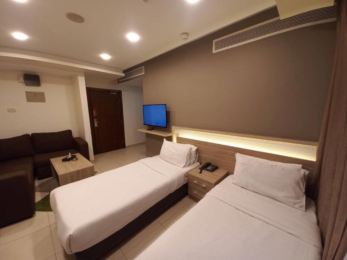 Lujain Hotel فندق النور واللجين Amman Extérieur photo