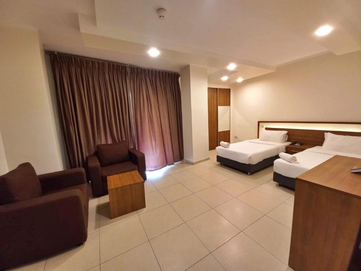 Lujain Hotel فندق النور واللجين Amman Extérieur photo