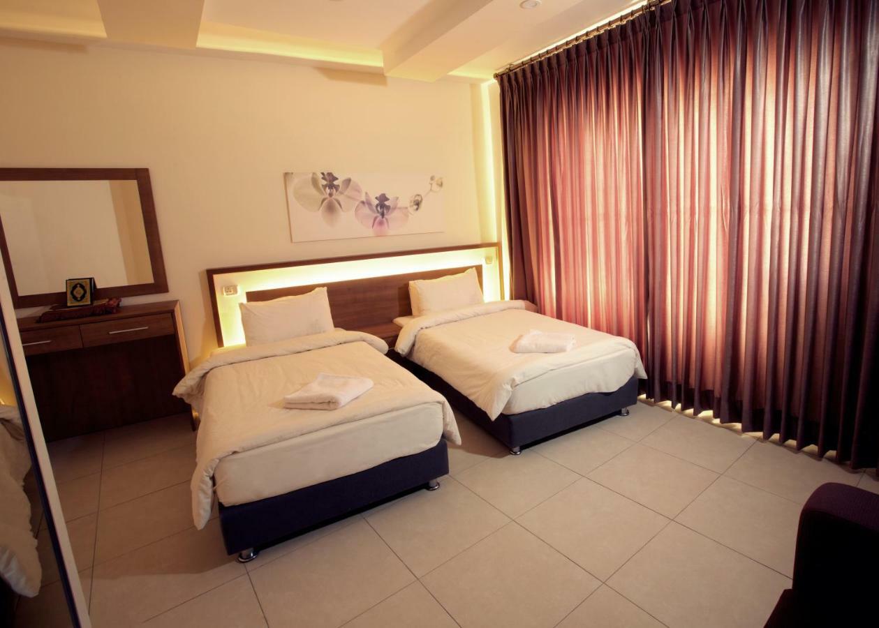 Lujain Hotel فندق النور واللجين Amman Extérieur photo