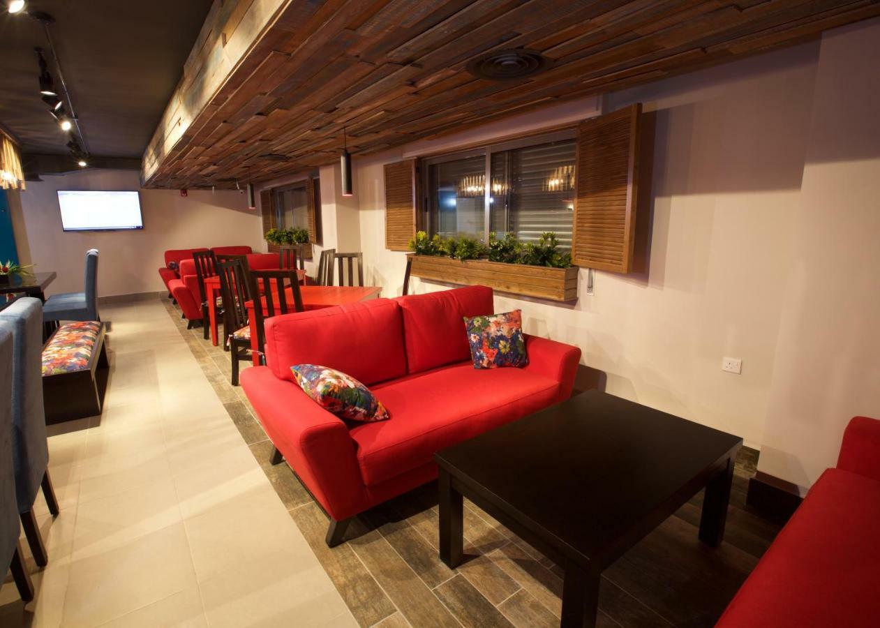 Lujain Hotel فندق النور واللجين Amman Extérieur photo